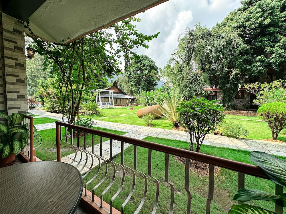 Lake View Resort