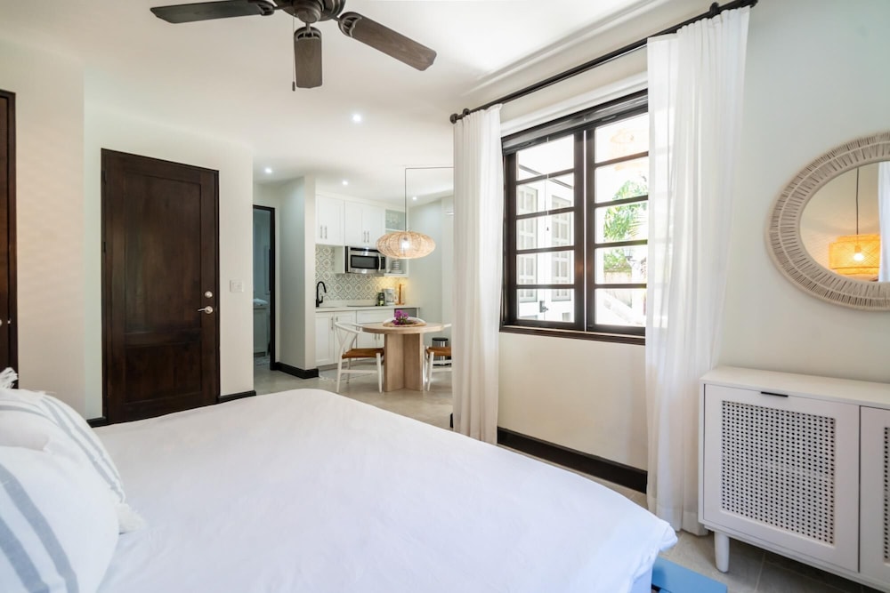 Las Catalinas - 2 BR Condo Just Steps to the Beach - Casa el Chante