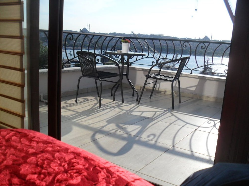 Galatolia Suites - Image 28