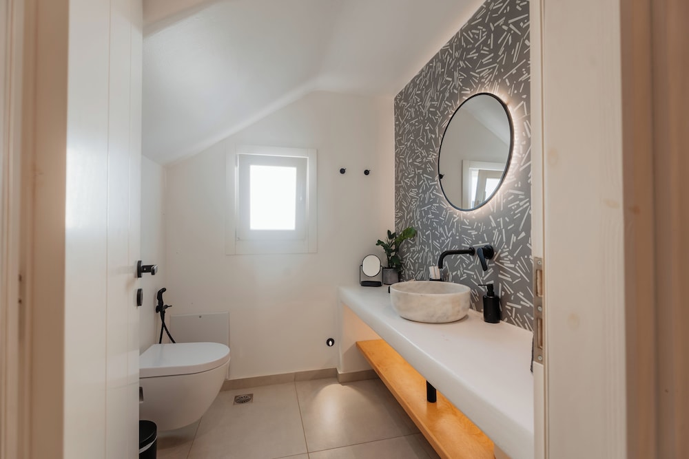 Oliving Mykonos Luxury Suites