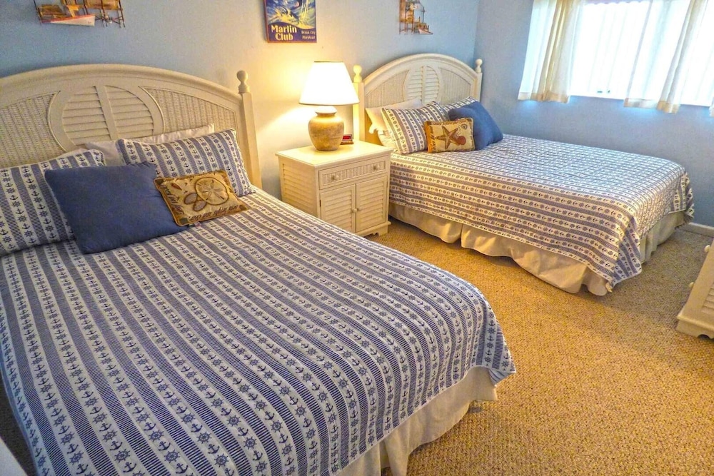 Harbour Island 306l 2 Bedroom Condo by RedAwning view 2