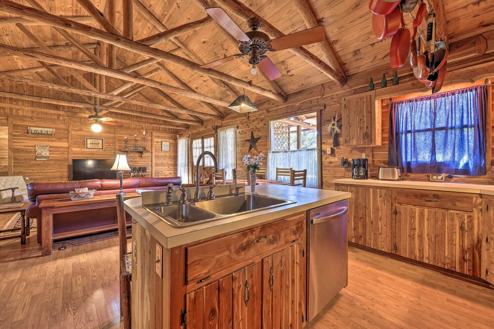 Rustic Canyon Lake Cabins w/ Hot Tub on 3 Acres - Property Image 13