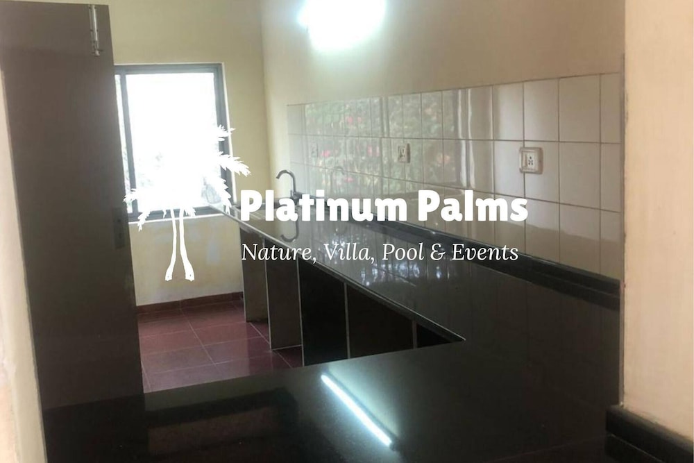 Platinum Palms Villa With Pool
