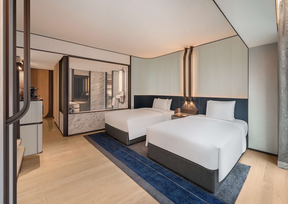 Hilton Saigon 3