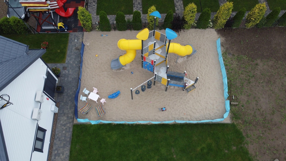 Large Holiday Homes Close to the Beach