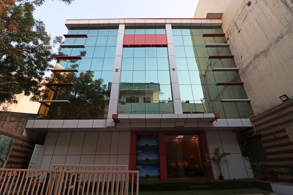 OYO 10223 Hotel Clouds 21