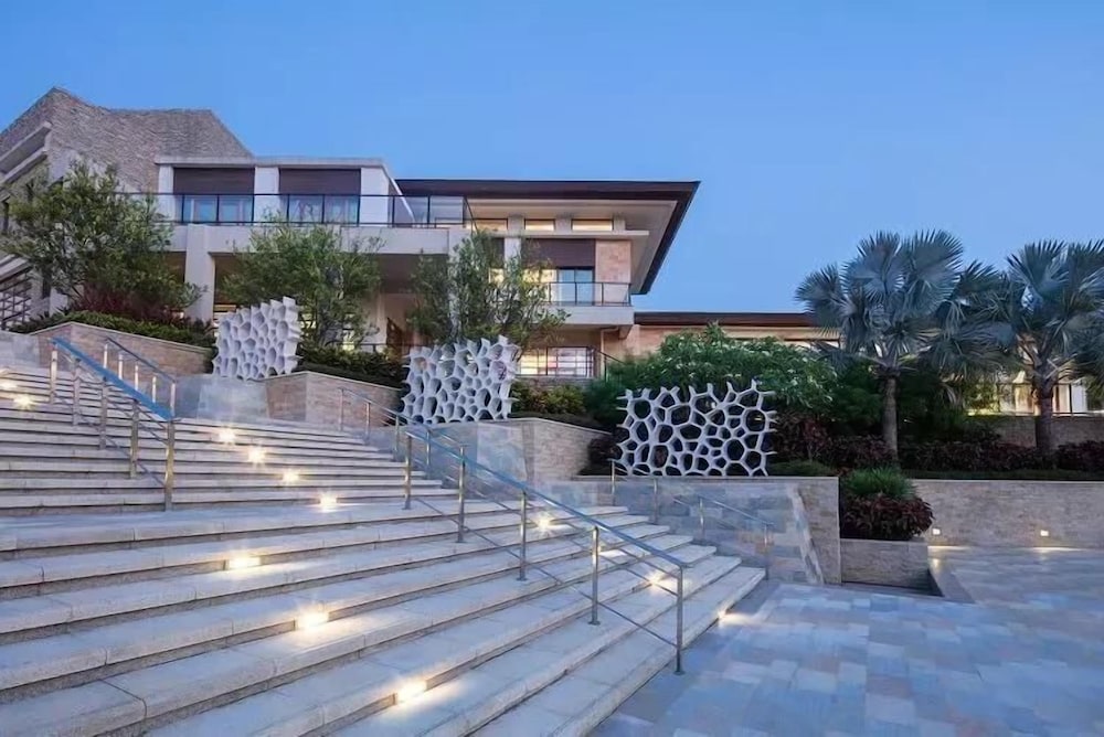 wanningnanyanwanhaiyabieshuhotel