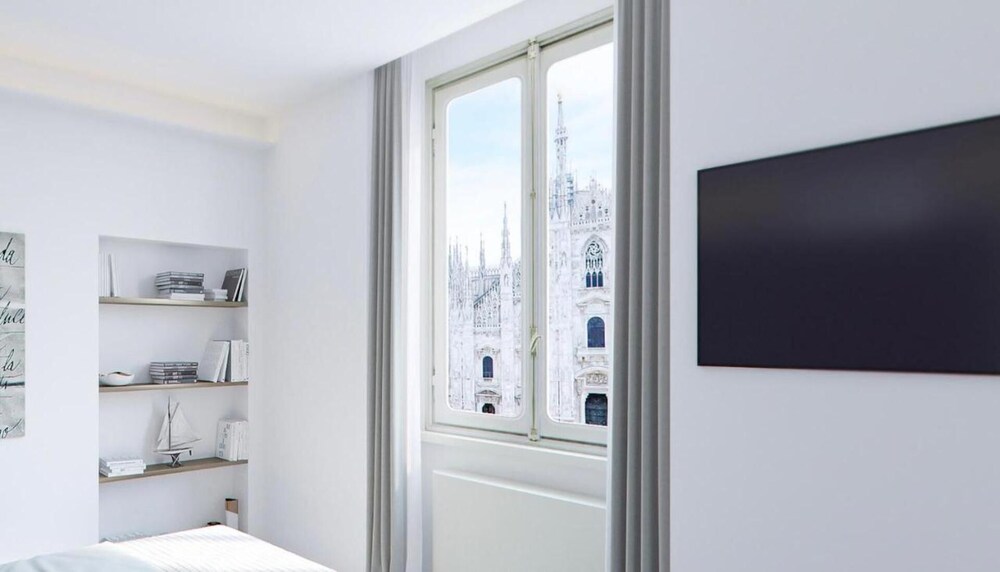Luxury Pleasure in Milano With bbq e Netflix