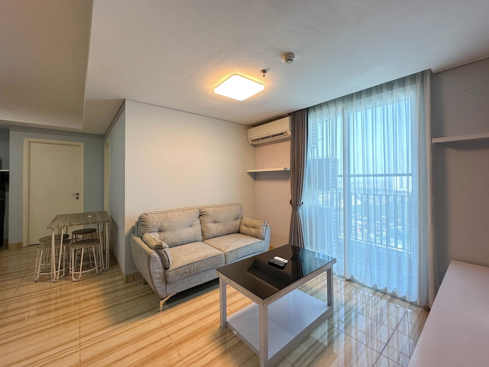 Spacious And Cozy 3Br At Grand Sungkono Lagoon Apartment