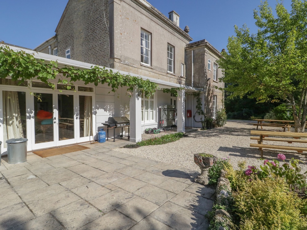 Milton Manor