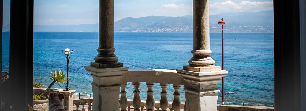 Town House Messina Paradiso