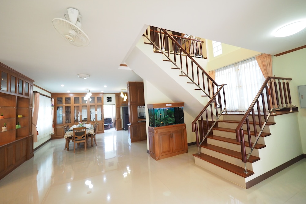 Lana Pool Villa