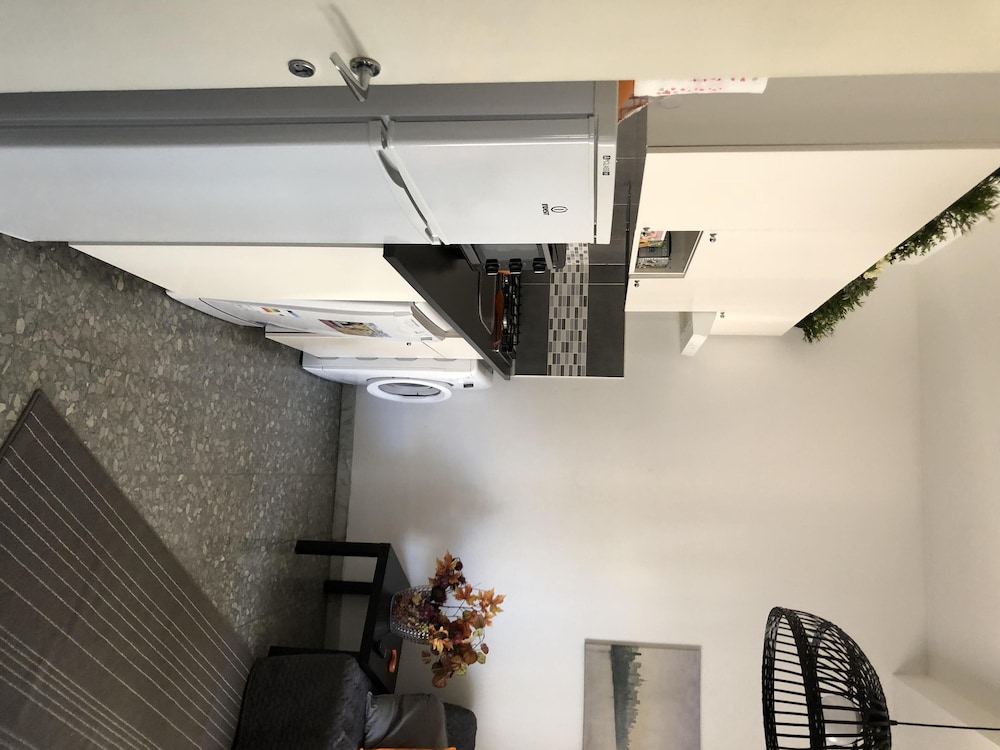 Quiet Penthouse - C14