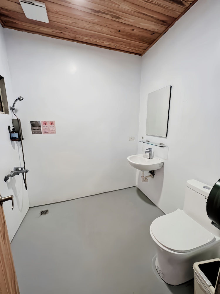 返璞歸真KO hostel 墾丁背包客棧