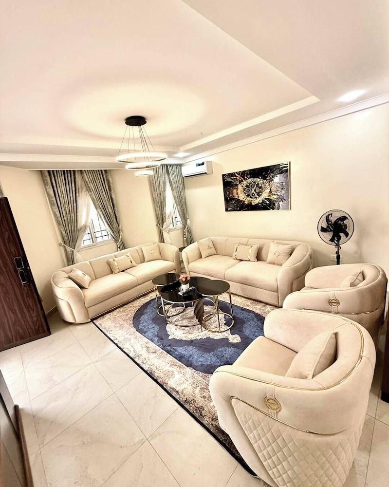 Declans Apartment