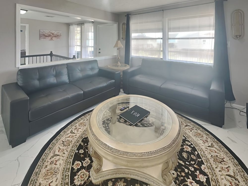 Ocean Oasis by Ryson Vacation Rentals