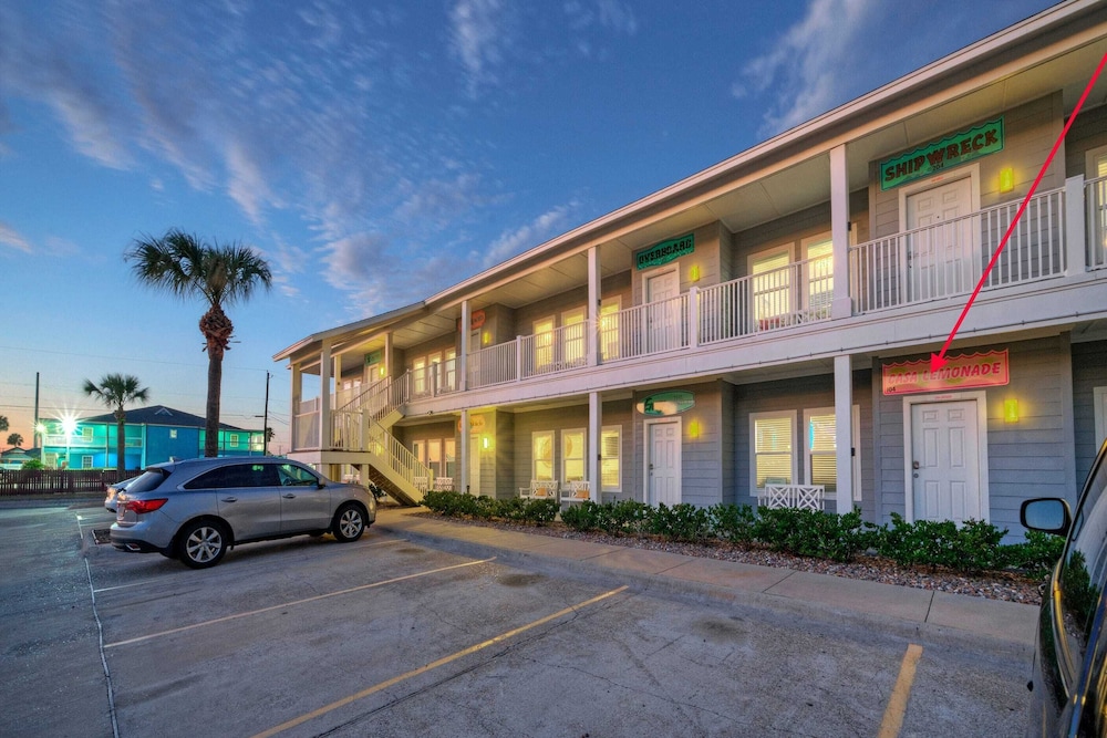 Sleeps 10 Two Condos. Pet-friendly + Beach Access