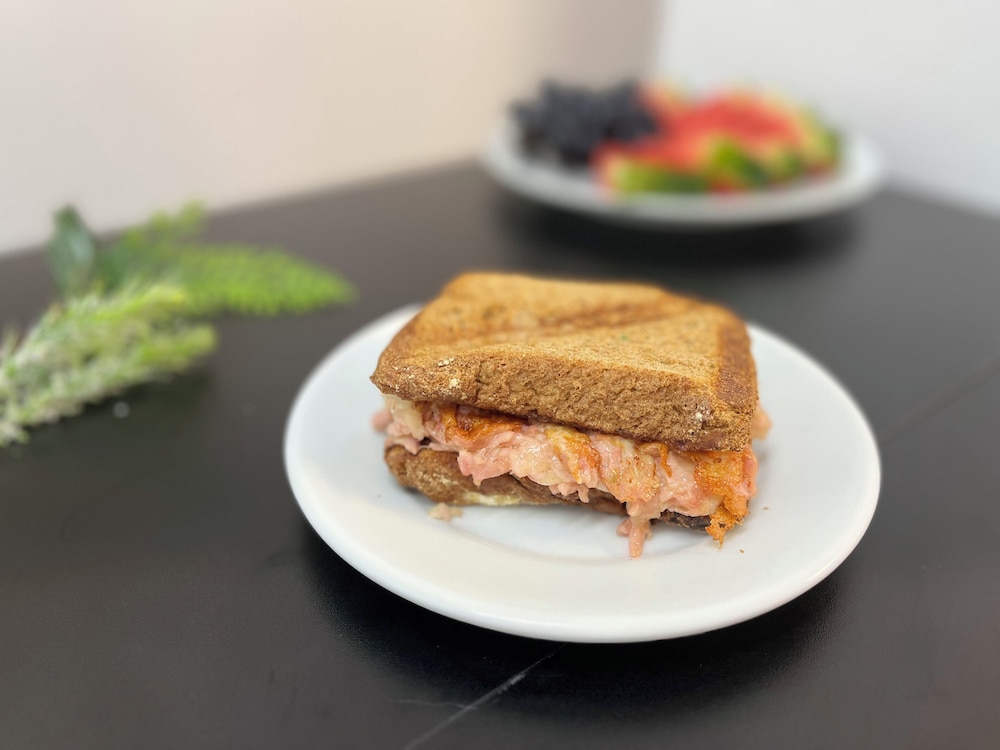 Urban Nomad Hostel & Food