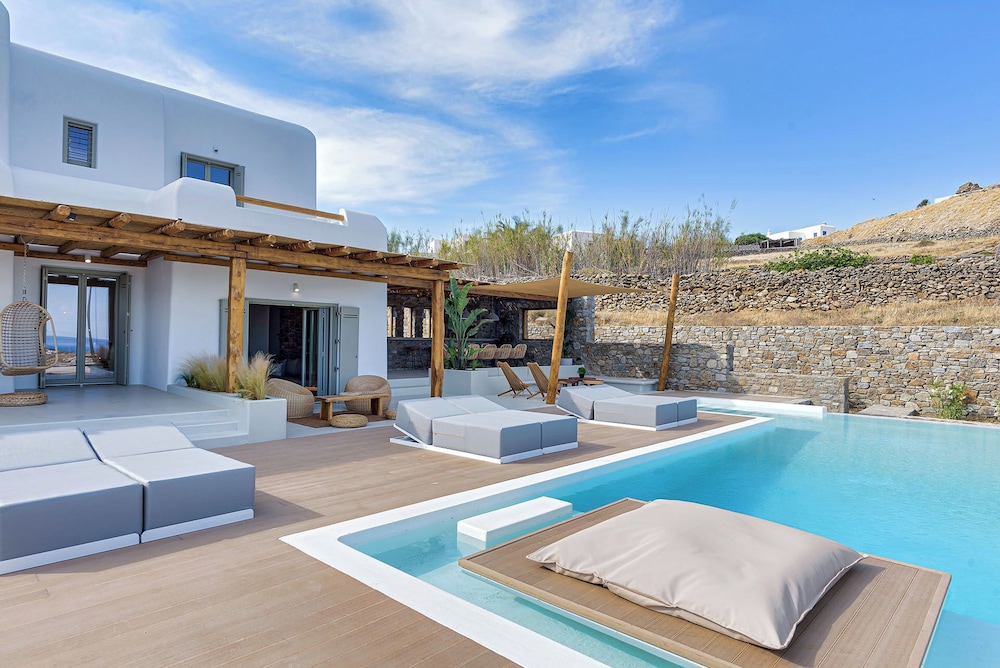 Villa Yasemin on the Rock