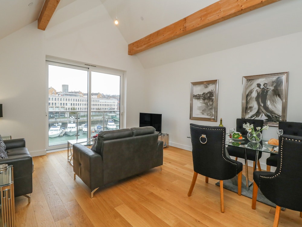 Harbourside Haven Penthouse 2