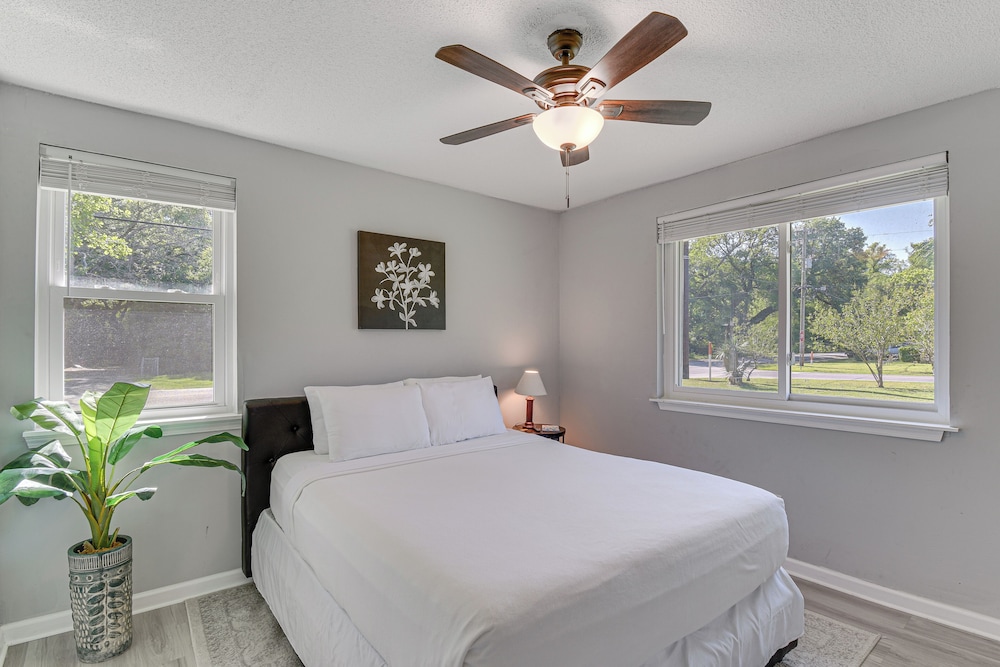 11 Mi to Beaches: Peaceful Foley Home w/ Yard