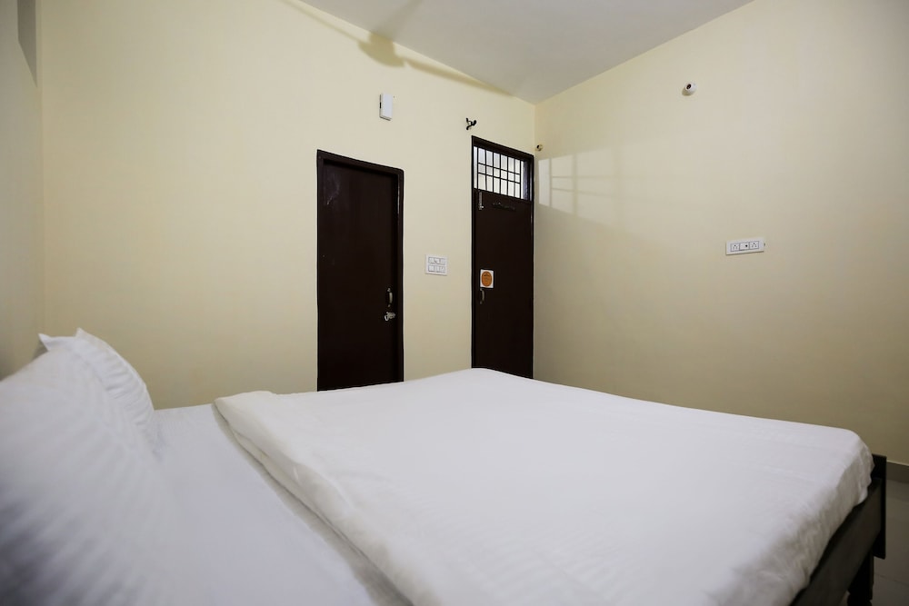 SPOT ON 49328 Sukh Motel - Property Image 11