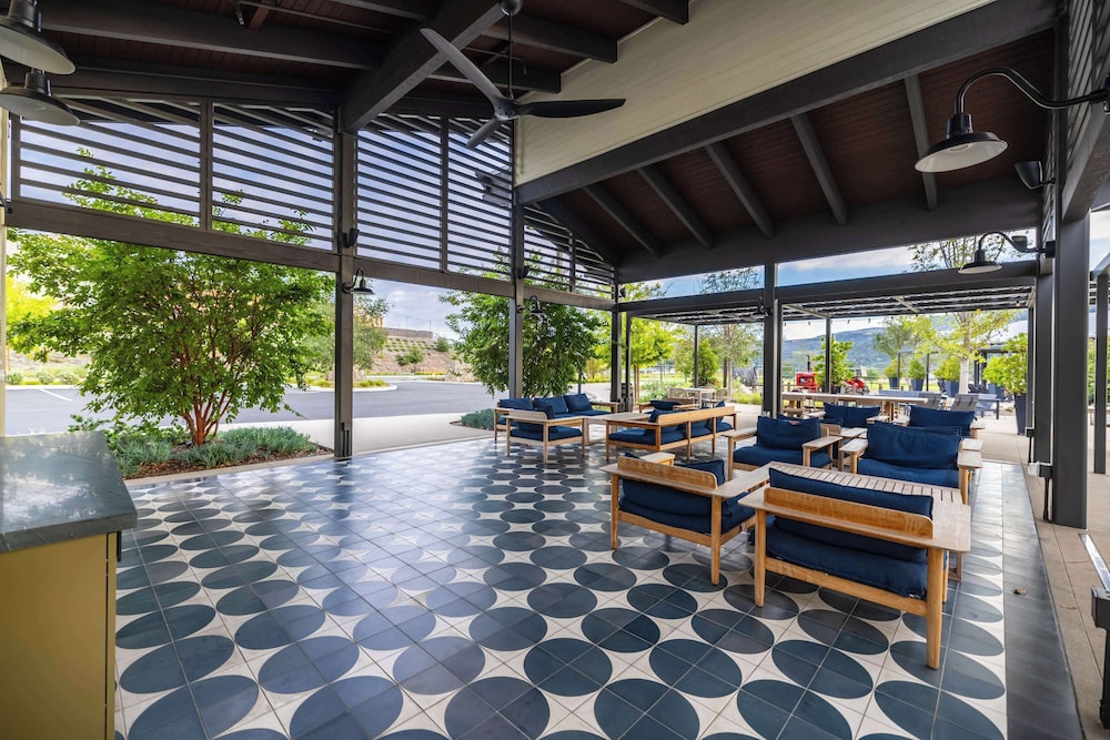 @marbella Lane - Stylish Dream Home in RMV w/ Pool