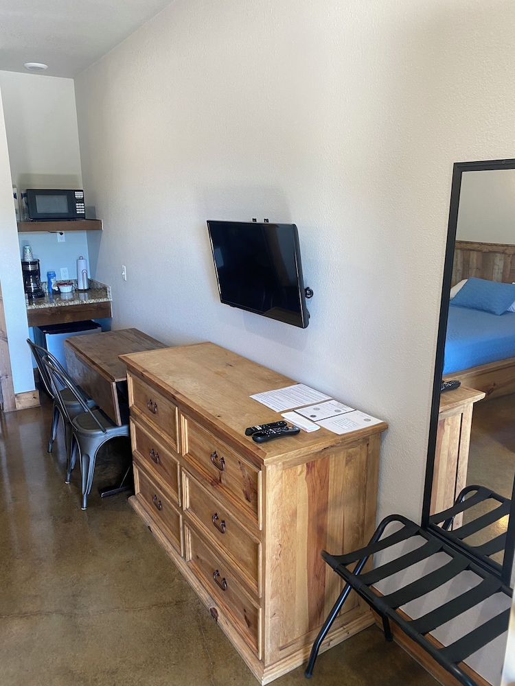 The Woods Lodging