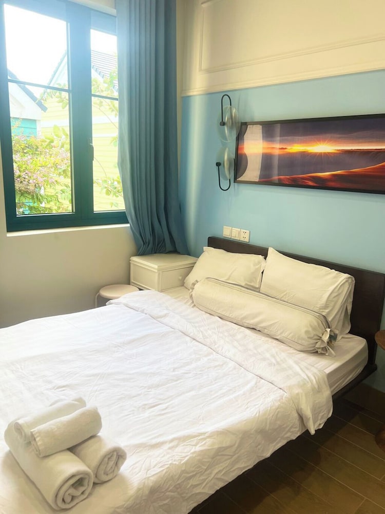 Deluxe 3 Br Corner House - Novaworld PT