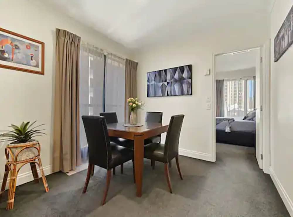 Spacious Apartment In Central Auckland photo 4