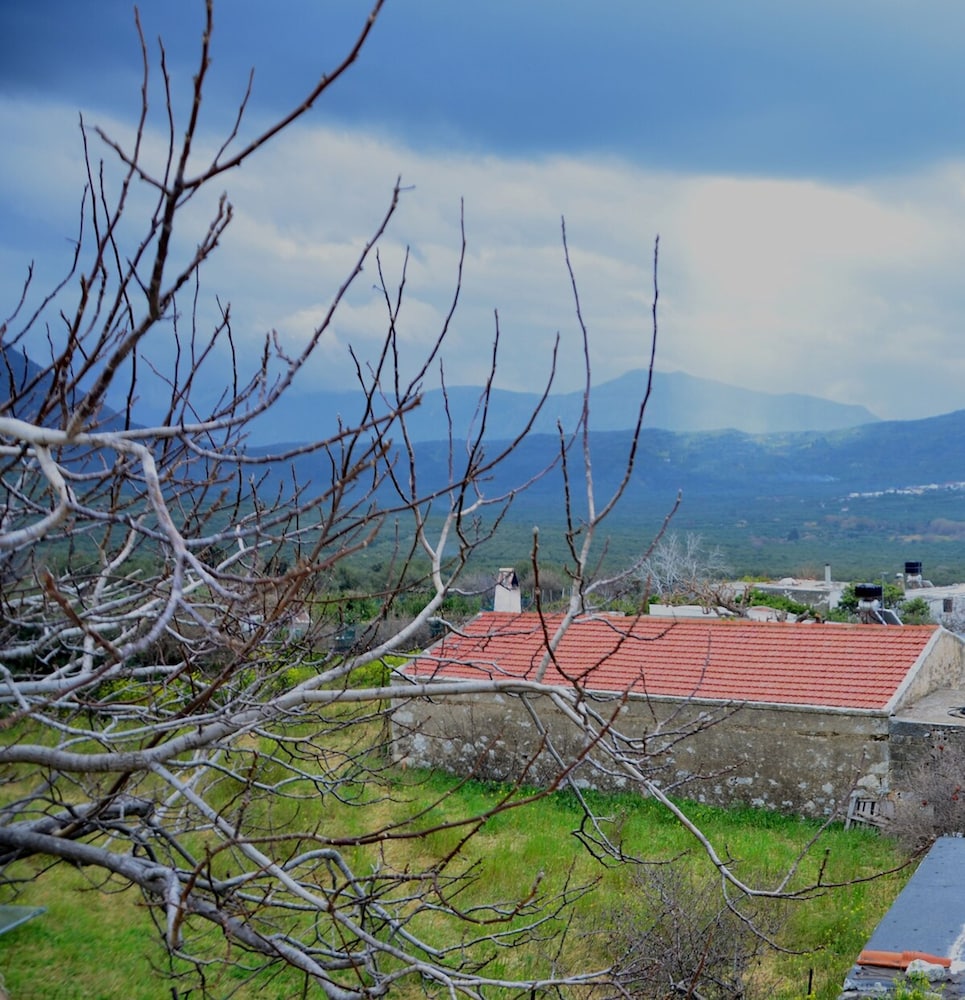 Villa Fragk in Nipiditos Village