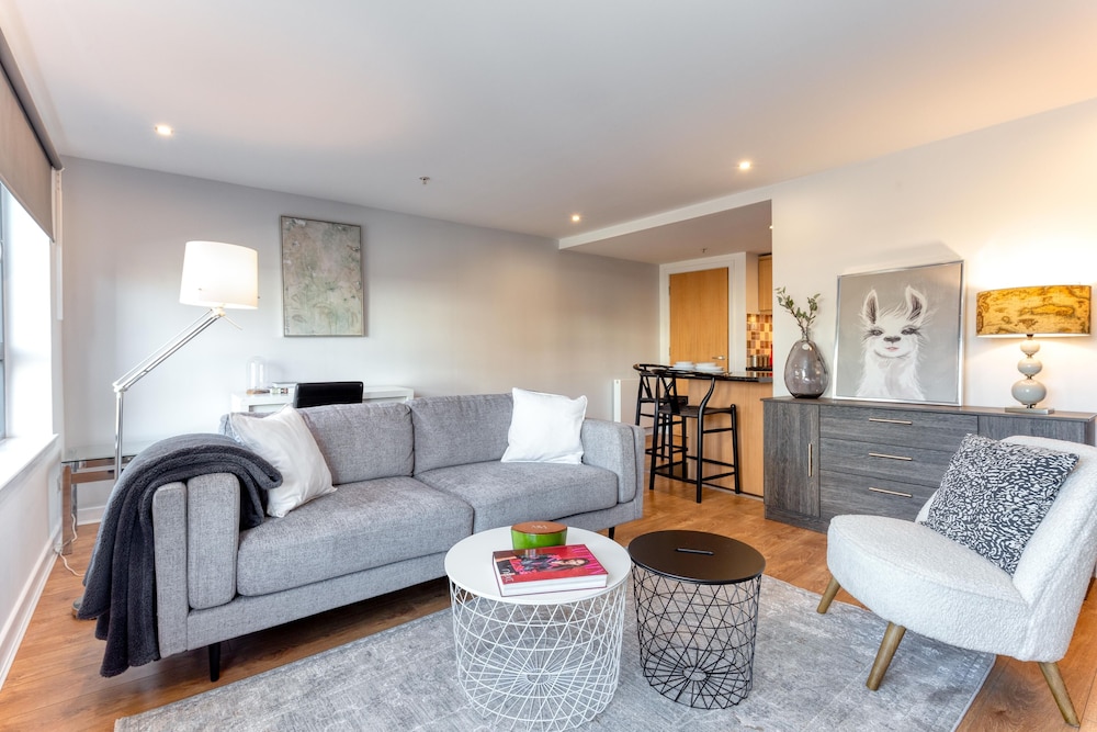 Executive 7 Apartments