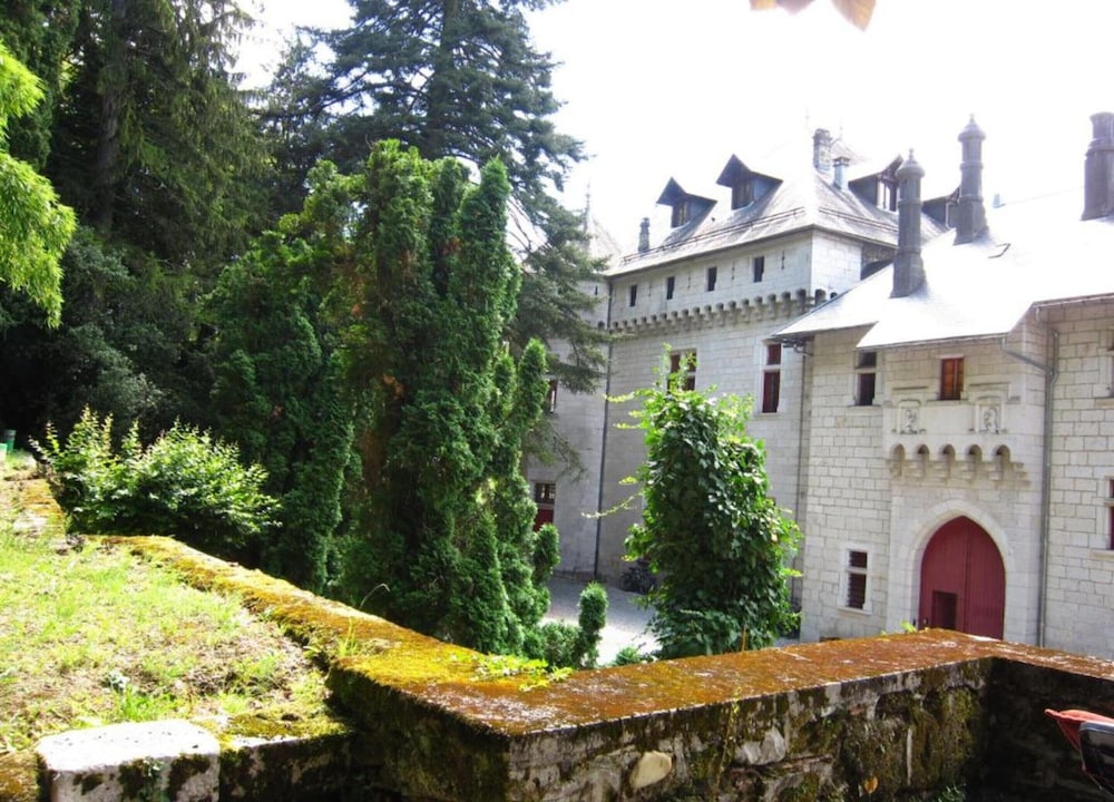 Apartment in Serrieres Castle Near French Alps