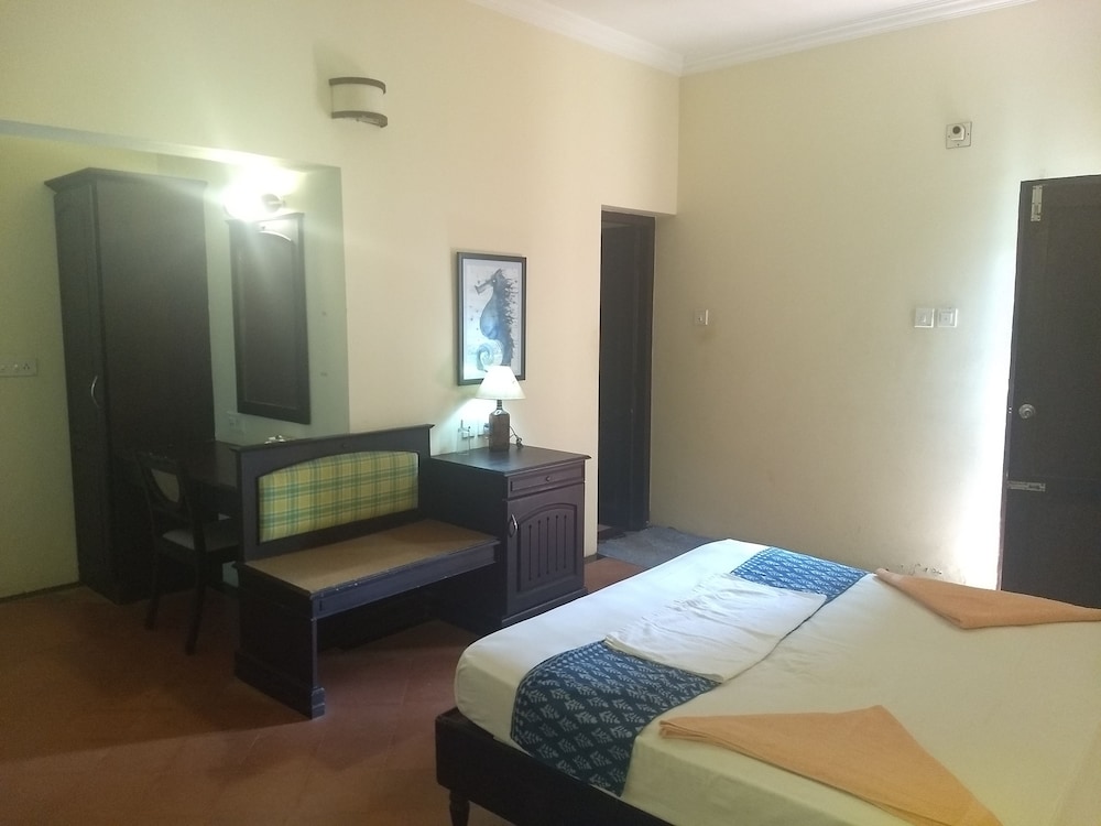 Blooming Bay - Clifftop Beach Resort