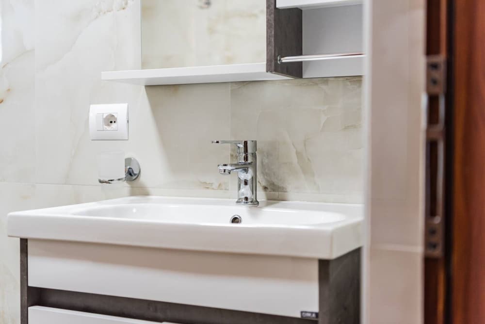 Hillside Apartment Gjirokast r