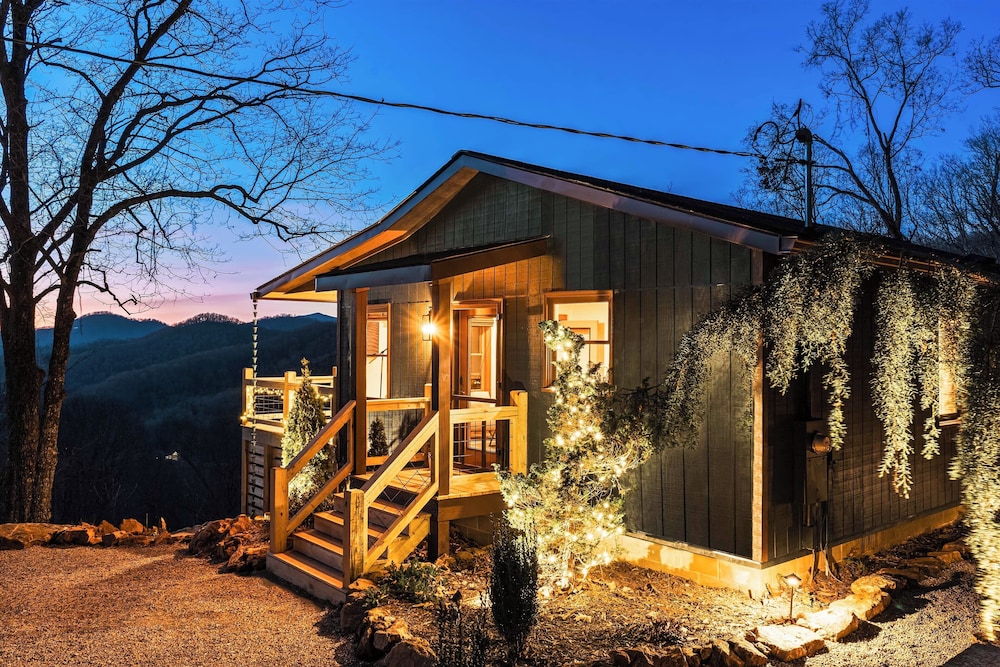 Sauna + Views: Private Franklin Cabin on 10 Acres