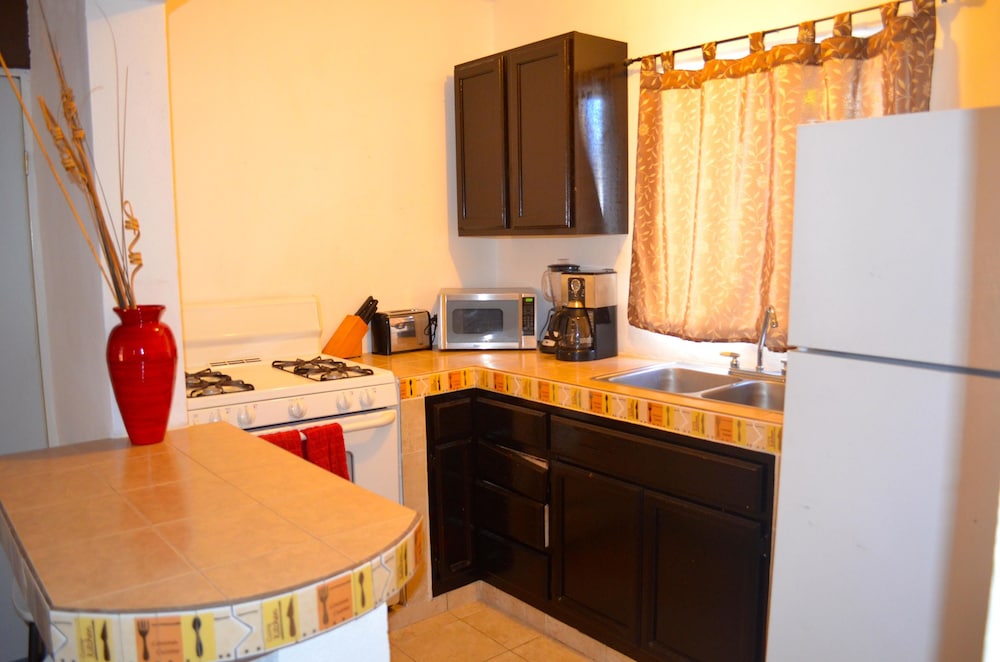 Las Glorias LG104 1 Bedroom Apartment By Seaside San Carlos