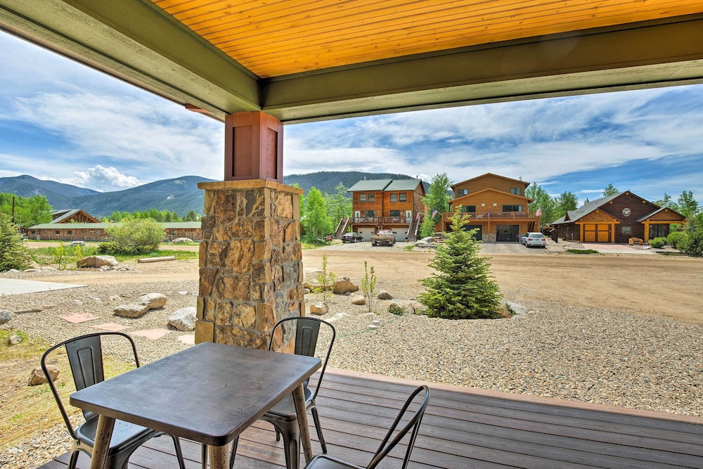 Dog-friendly Cabin in the Heart of Grand Lake! view 5