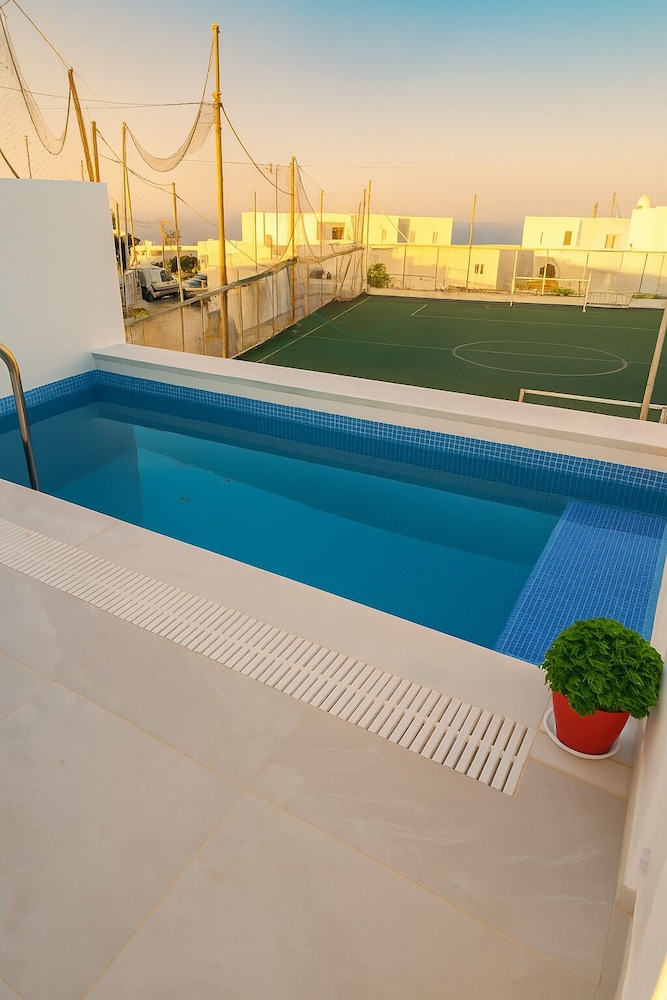 SantoNight Luxury Villas