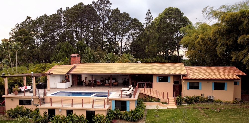 Hotel Villa Brisal - Image 1