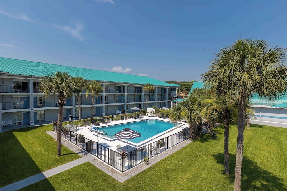 Altamonte Springs Vacations - Developer Inn Orlando North, a Baymont by Wyndham - Property Image 1