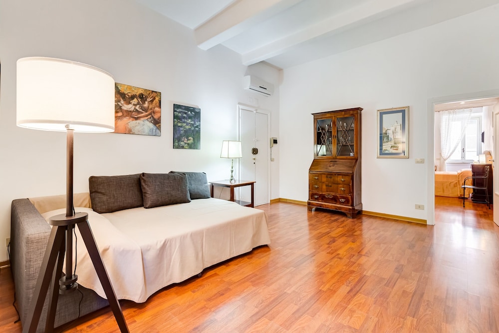 Borgo Vittorio near Saint Peter's square