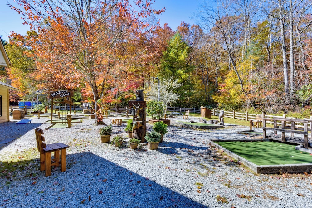 Scenic Home w/ Fire Pit & Sapphire Valley Perks! view 4