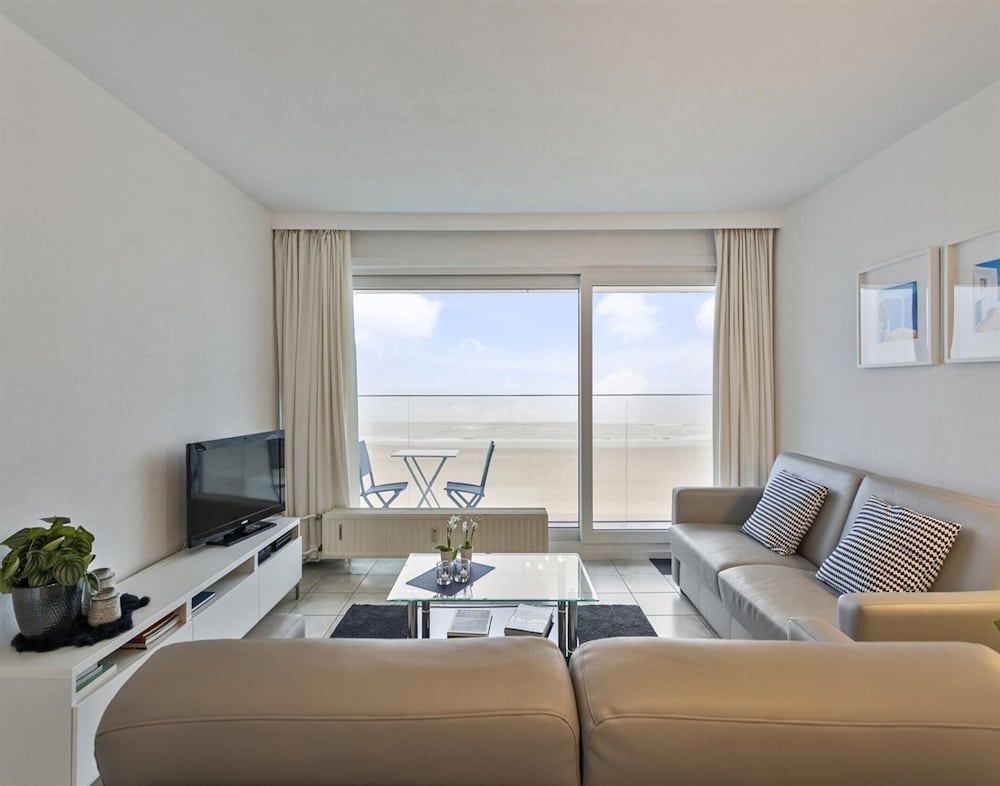Apartment in Blankenberge With Sea Views