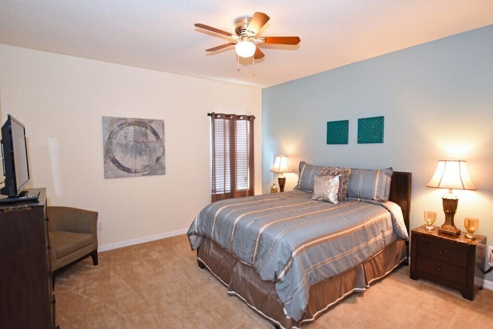 Watersong Resort - 5 Bed Sleeps 10 - Private Pool - Image 5