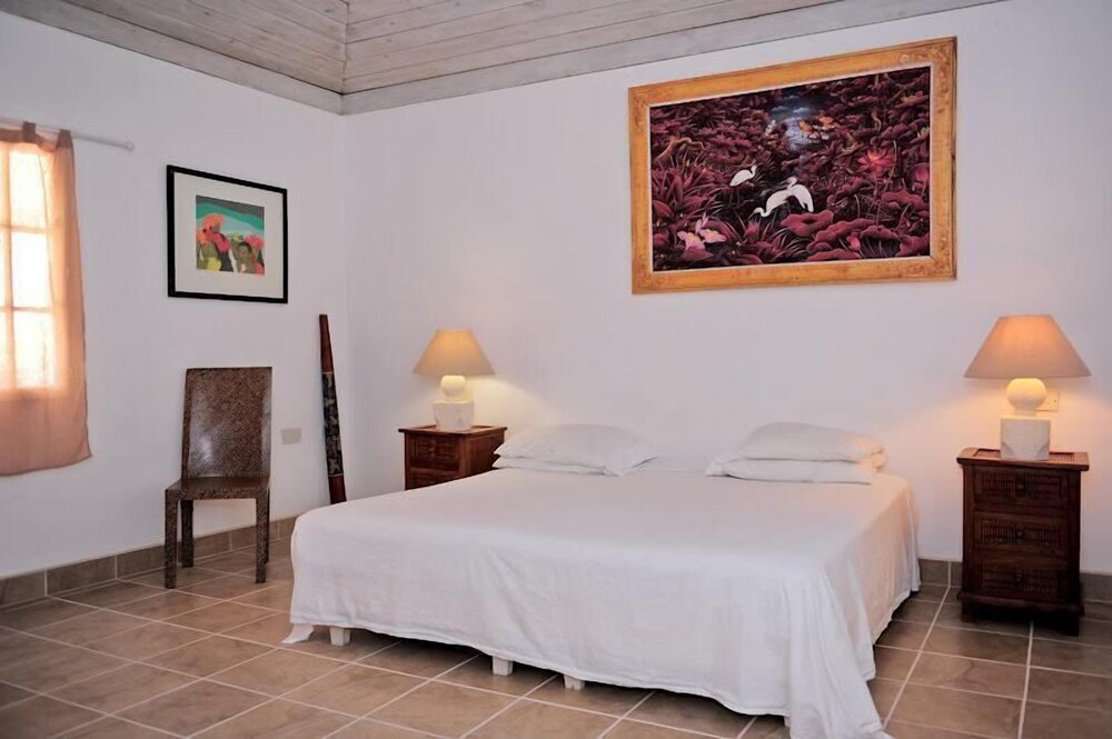 Bougainvilla Hotel