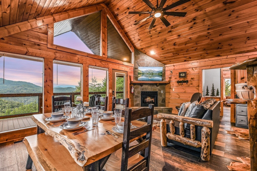 Panoramic Pointe 2 Bedroom Cabin