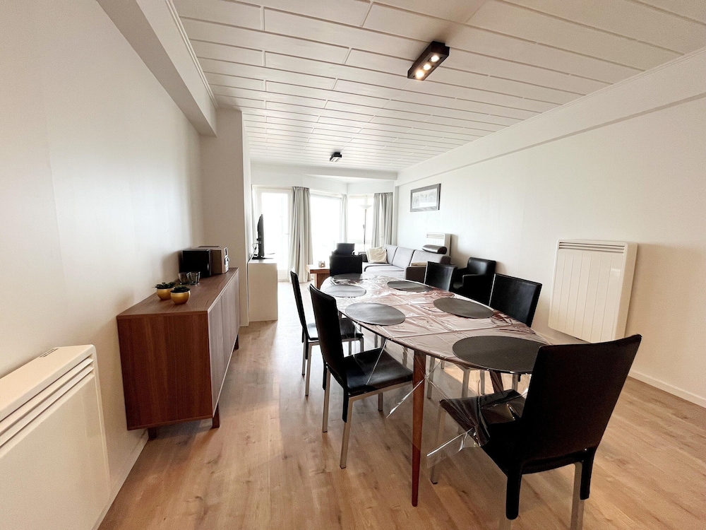 Apartment in Wenduine With Sea Views