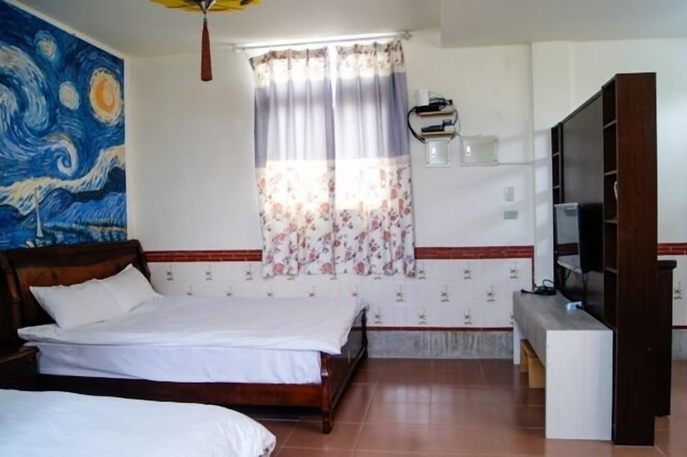 Ding Ding B & B