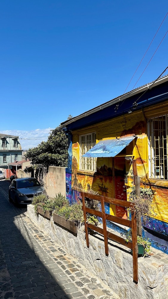 BB Casita Yellow